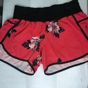 Lululemon Tracker Shorts Size 12